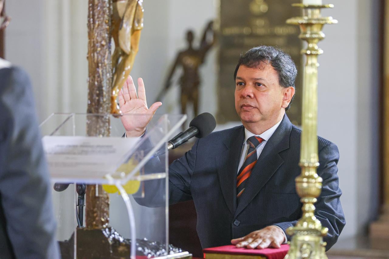 Juan Carlos Velasco juró como ministro de Salud. Foto: Minsa