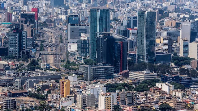 ¿Qué es lo que opinan seis economistas sobre la calificación crediticia de Perú?
