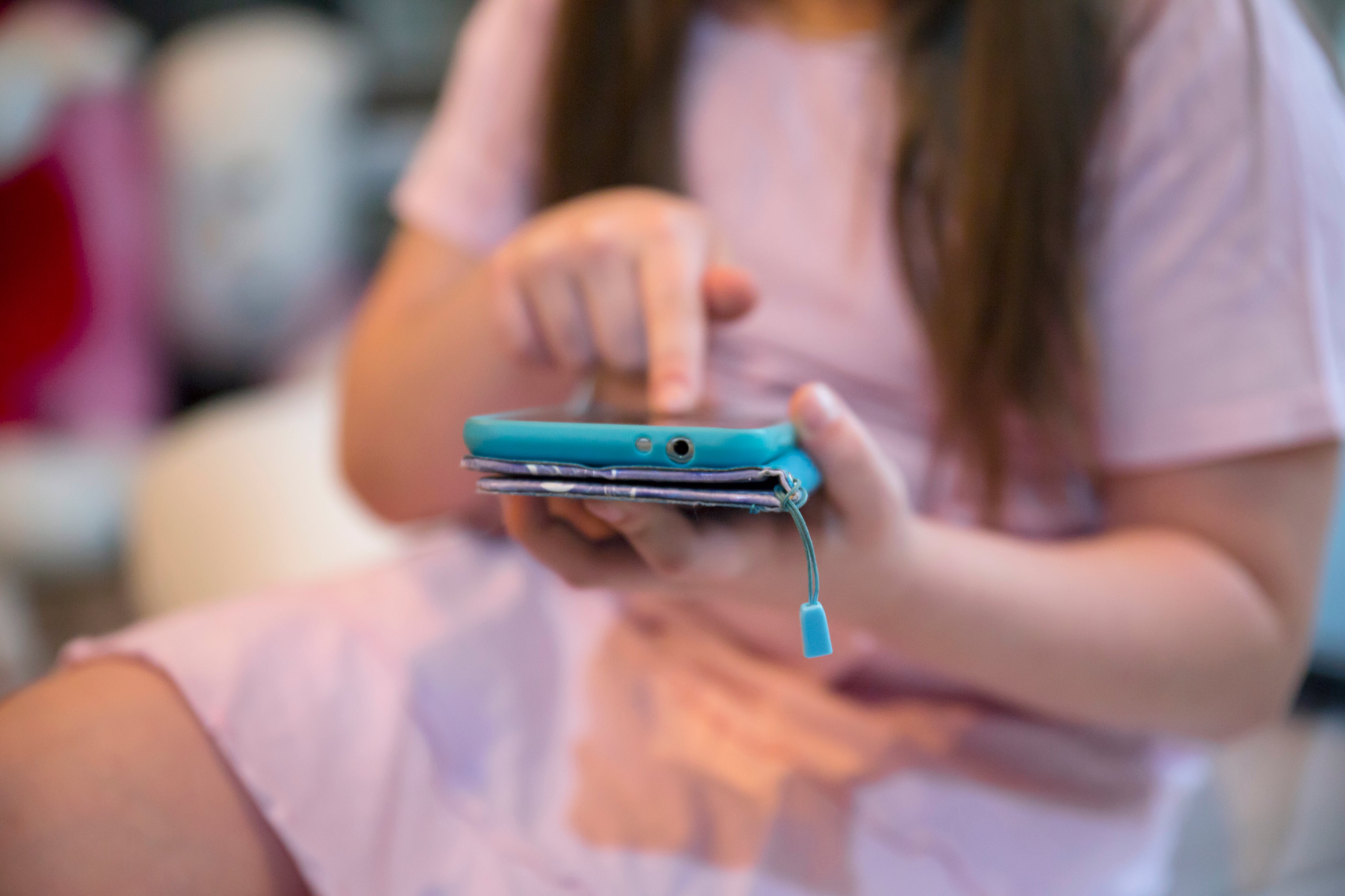 Diversas plataformas de redes sociales podrían quedar restringidas para menores de edad de Florida según la ley HB 3 del 2024 (Foto: Freepik)