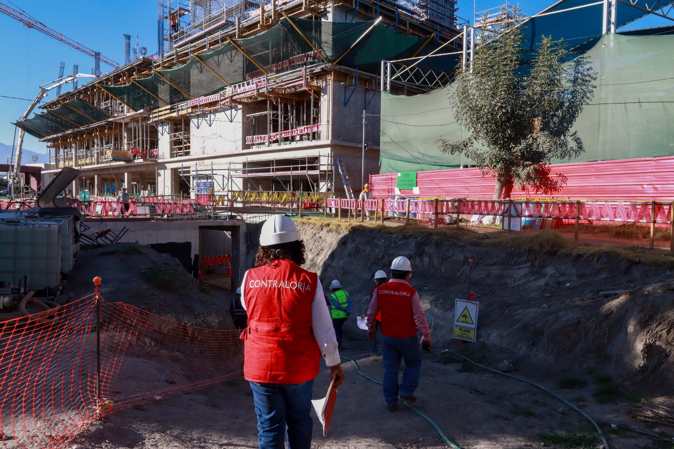 En datos de la Contraloría, son 1,001 obras paralizadas por un total de S/ 12,705 millones en el sur. Foto: Contraloría