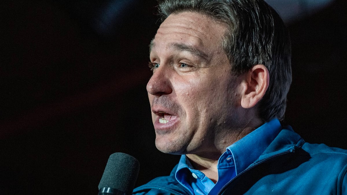 Ya están vigentes en Florida: las nuevas normas fiscales que Ron DeSantis aprobó y cómo te afectan