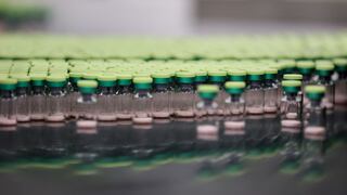 Laboratorio alemán CureVac abandona proyecto inicial de vacuna contra el COVID-19