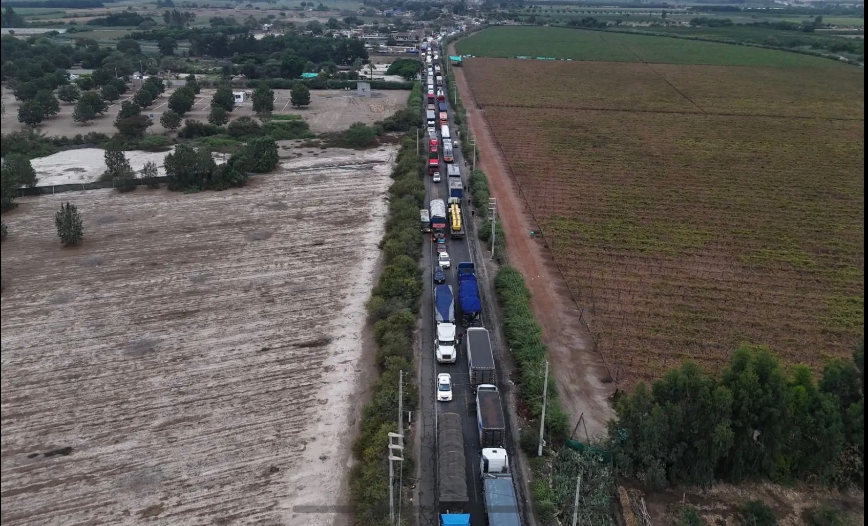 Ica: vehículos varados