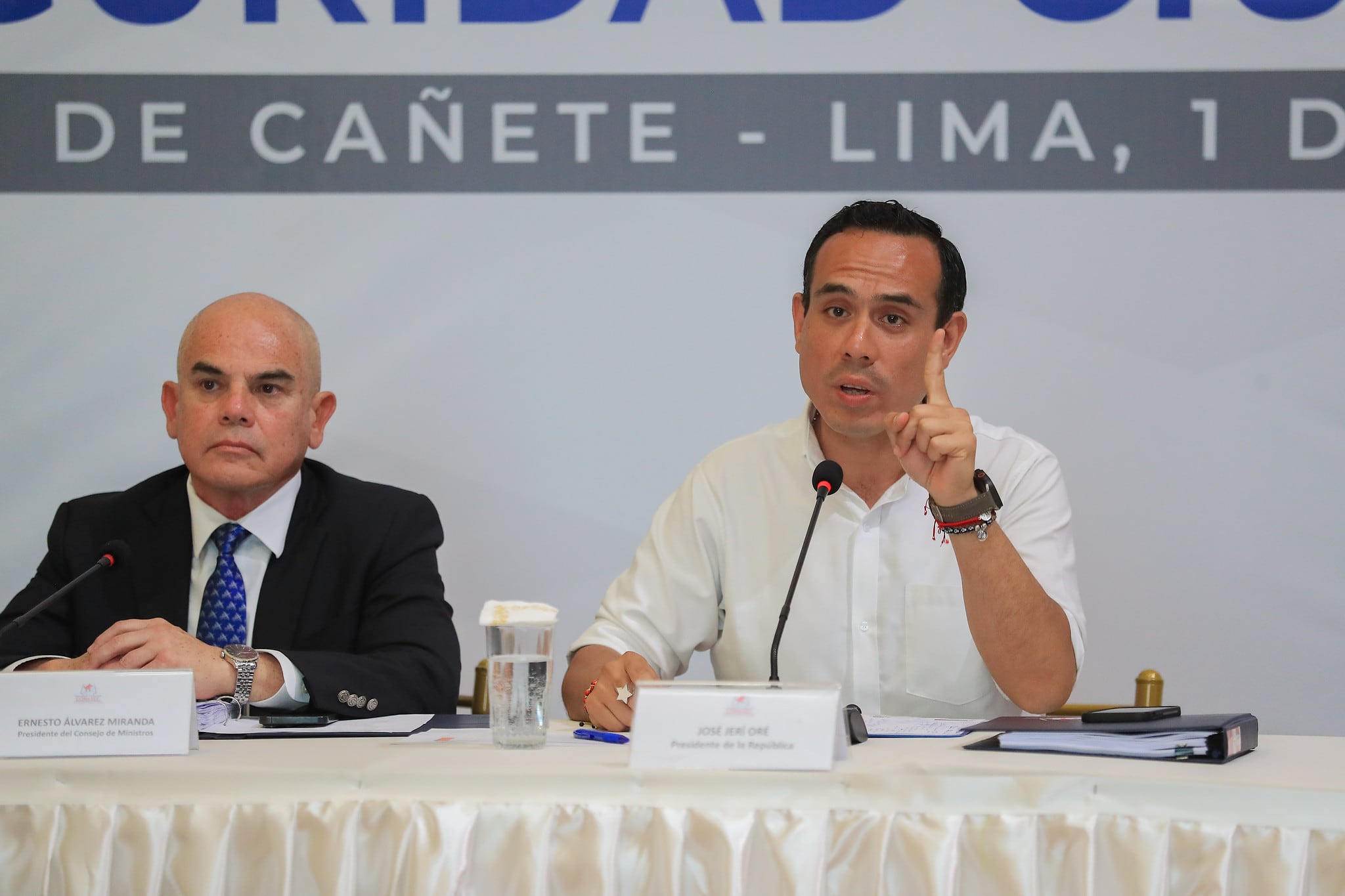 A su vez, instó a los invasores de carreteras a respetar el principio de autoridad, tras días de bloqueos especialmente en Arequipa. (Foto: Presidencia)