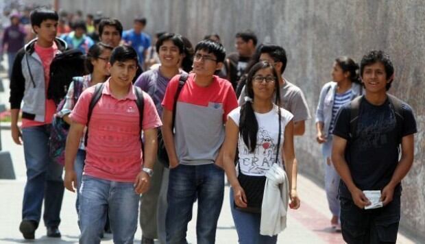 Propuestas laborales para jóvenes: régimen especial, cuota obligatoria y subsidios en debate. (Foto: Archivo)