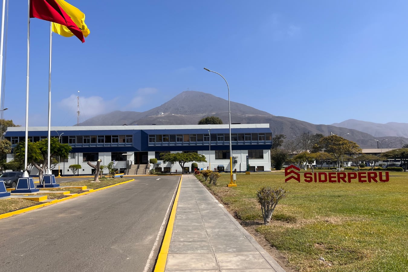 La empresa ha puesto en pausa proyectos importantes hasta que las entidades peruanas emitan una decisión sobre el avance de inversiones chinas que no cumplirían con las leyes del país. Así lo comenta Aldo Tapia, CEO de SIDERPERU. // Foto: SIDERPERU