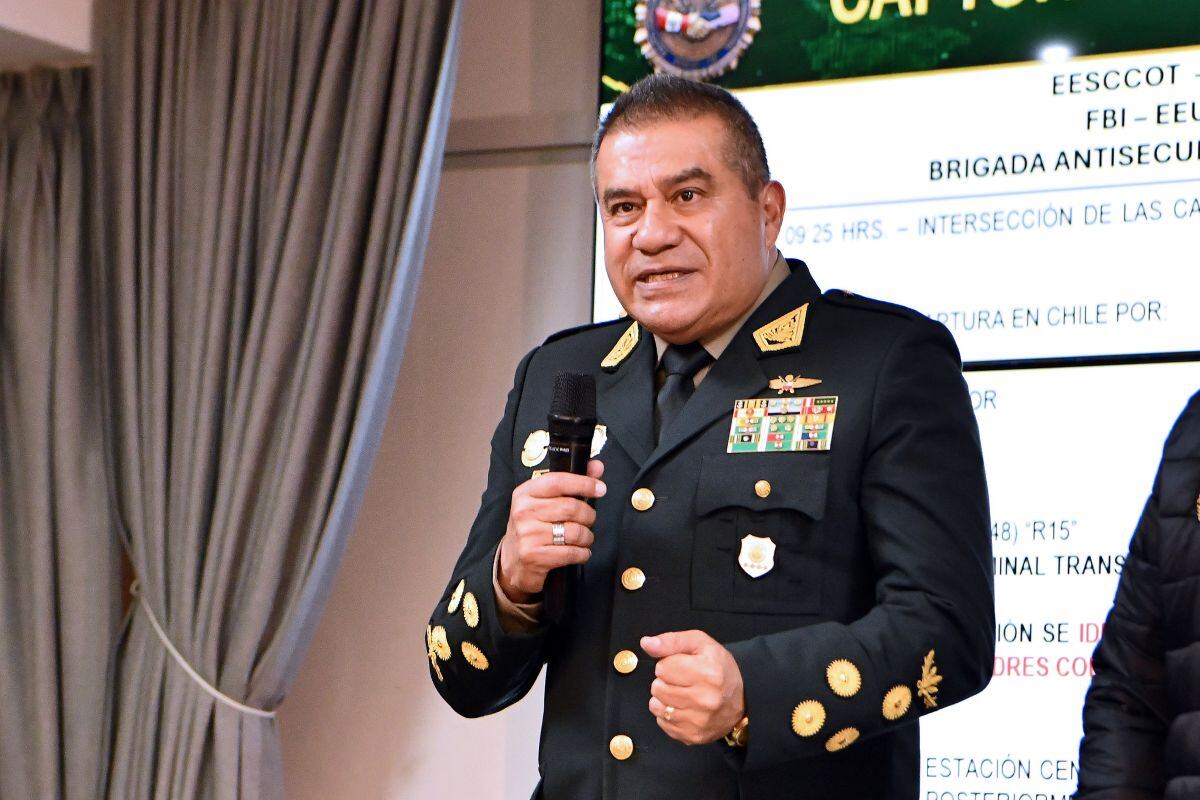 César Astudillo, ministro del Interior, afirmó que la permanencia de Óscar Arriola como comandante general de la PNP continúa en evaluación. Foto: Mininter.