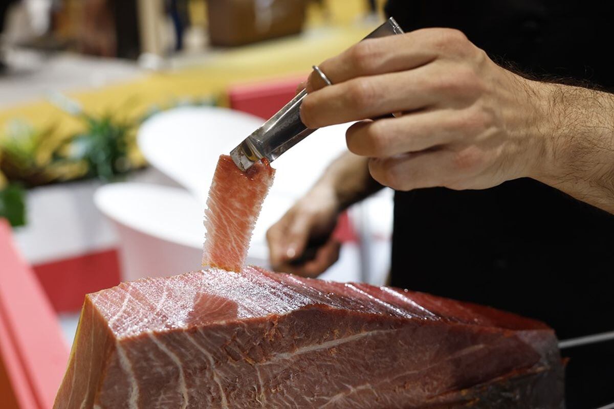 Asimismo, con más de 20 bodegas inscritas de varios países, el evento volverá a contar con el espacio ‘Madrid Fusio´n The Wine Edition Wines from Spain’. (Foto: EFE)