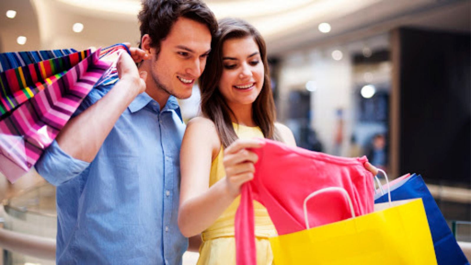¿Por qué cada vez más consumidores eligen un producto por su diseño o experiencia al adquirirlo? El estudio Cultura Dopamina, de Consumer Truth, identifica un cambio que empieza a influir en las estrategias de las empresas. (Foto referencial)