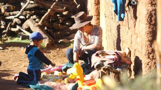 Pandemia del COVID-19 aleja a Perú de su meta de reducir la desnutrición infantil