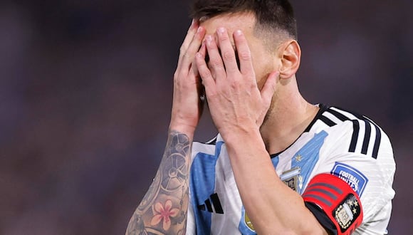 Leo Messi no pudo cambiar la historia del resultado en el clásico Argentina vs. Uruguay. (Foto: EFE)
