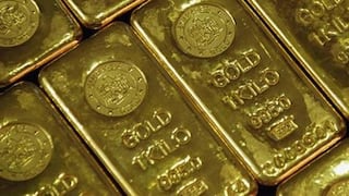 El oro tocó un mínimo de dos semanas