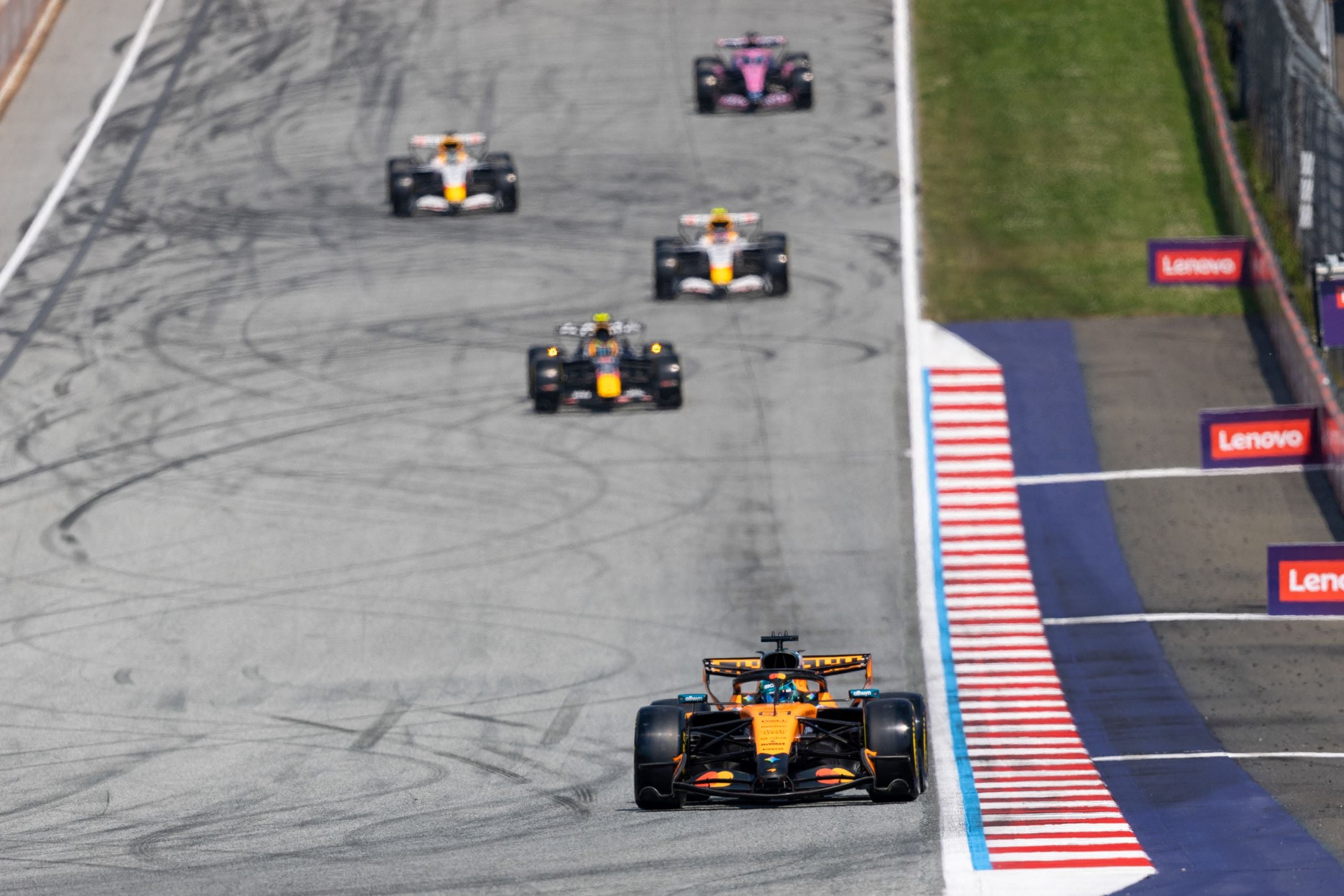 La carrera del GP de Gran Bretaña 2026 se realizará en el Circuito de Silverstone. (Foto: ERIC LE GALLIOT / NURPHOTO / NURPHOTO / AFP)