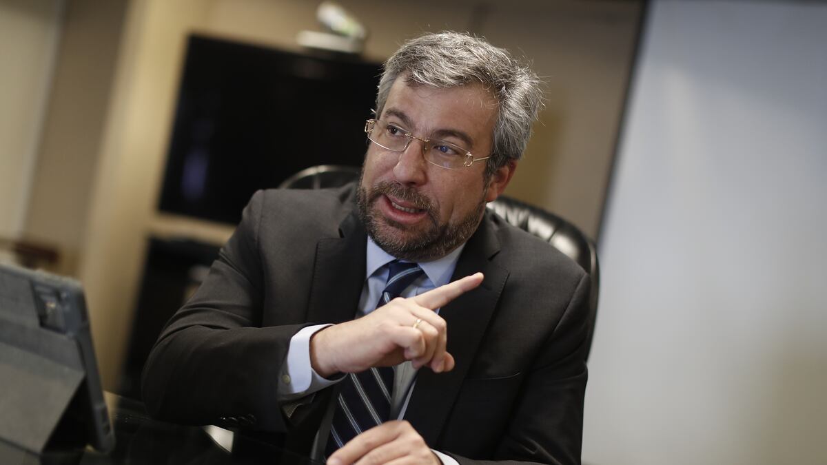 Piero Corvetto, exjefe de la ONPE, fue designado presidente de mesa, pero no se presentó