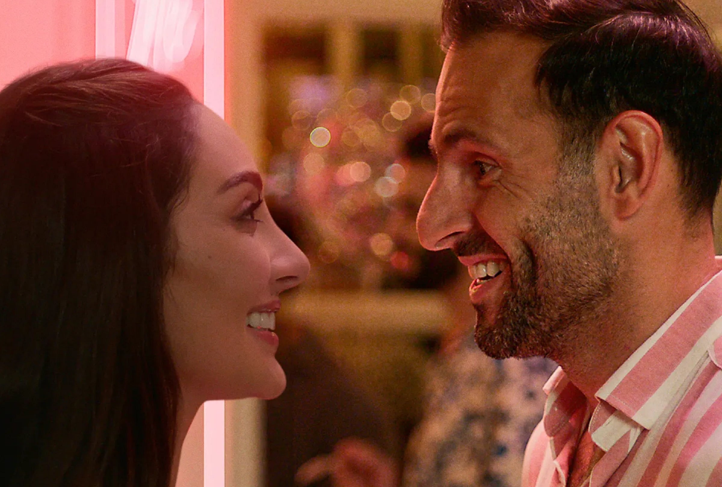 Ali Kakooli y Nour Al Ghandour son los protagonistas de la comedia romántica árabe "Te quiero desde siempre", dirigida por Elie El Semaan a partir del guion de Eyad Saleh (Foto: Netflix)