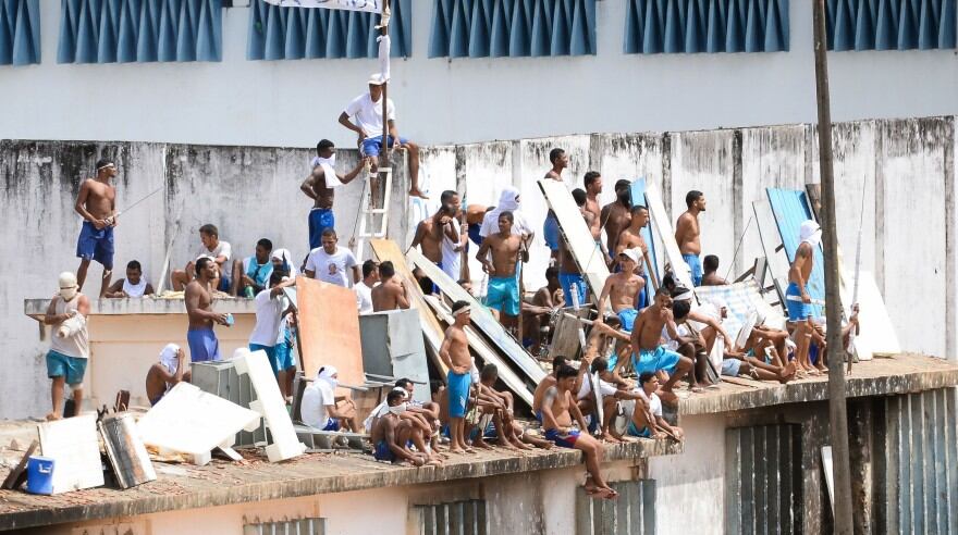 El PCC se formó en los sobrepoblados centros penitenciarios de São Paulo a principios de la década de los 90. Tras una masacre en una cárcel, bandas se unieron para exigir mejores condiciones.(Foto: AFP)