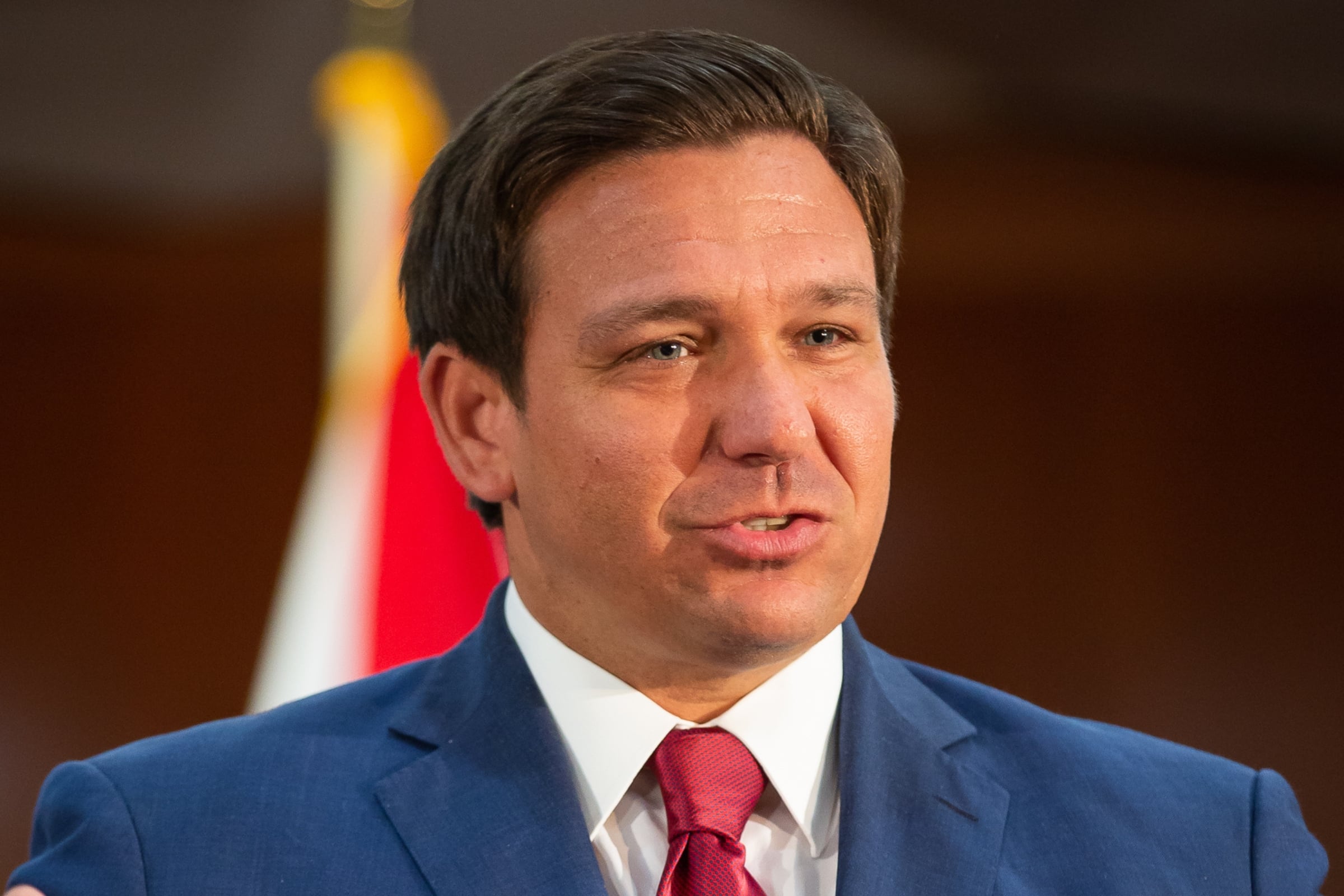 El gobernador Ron DeSantis ha designado un importante presupuesto a los esfuerzos para detener la inmigración ilegal en Florida (Foto: Oficina del Gobernador de Florida)