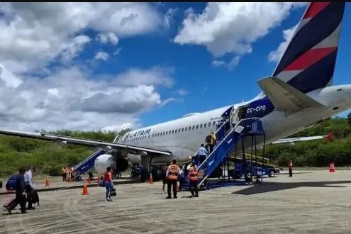 Ministro Prieto mencionó que una mejor conectividad aérea contribuirá a dinamizar las actividades productivas, comerciales, logísticas y turísticas de la región. Foto: Andina