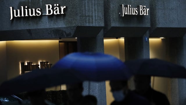 Fusión en banca privada: Julius Baer estudiaría comprar a su rival suizo EFG