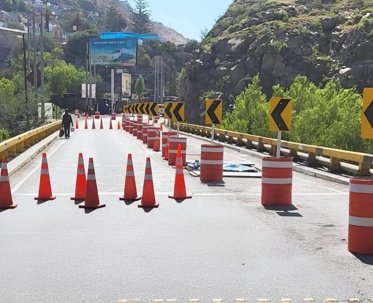 Se requiere restablecer la transitabilidad en este corredor estratégico para la movilidad y el desarrollo económico de la región mistiana. Foto: Gobierno Regional de Arequipa.