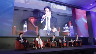 El sector privado apunta que el Perú tiene condiciones para duplicar su crecimiento, pero la inestabilidad política, la débil institucionalidad y la falta de ejecución frenan su desarrollo. (Foto: Julio Reaño para GEC)