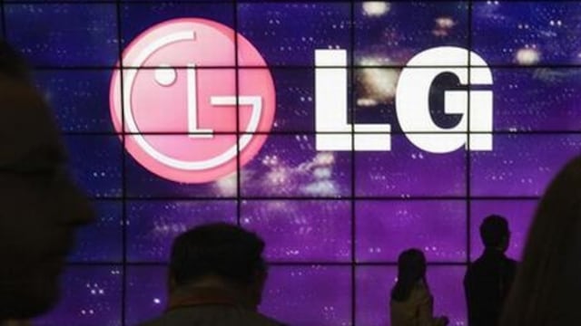 LG presenta teléfono con pantalla más grande y resta importancia a Lenovo