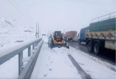 Carretera Central: tránsito se encuentra bloqueado por la caída de nevada y caos vehicular