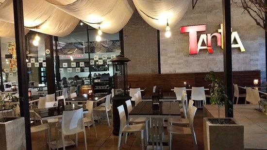 8 de mayo del 2009. Hace 15 años. Tanta ahora se expande a Chile. Tras haber ingresado con sus dos formatos de restaurantes Astrid y Gastón y Cevichería La Mar al mercado chileno, ahora sus socios Gastón Acurio,