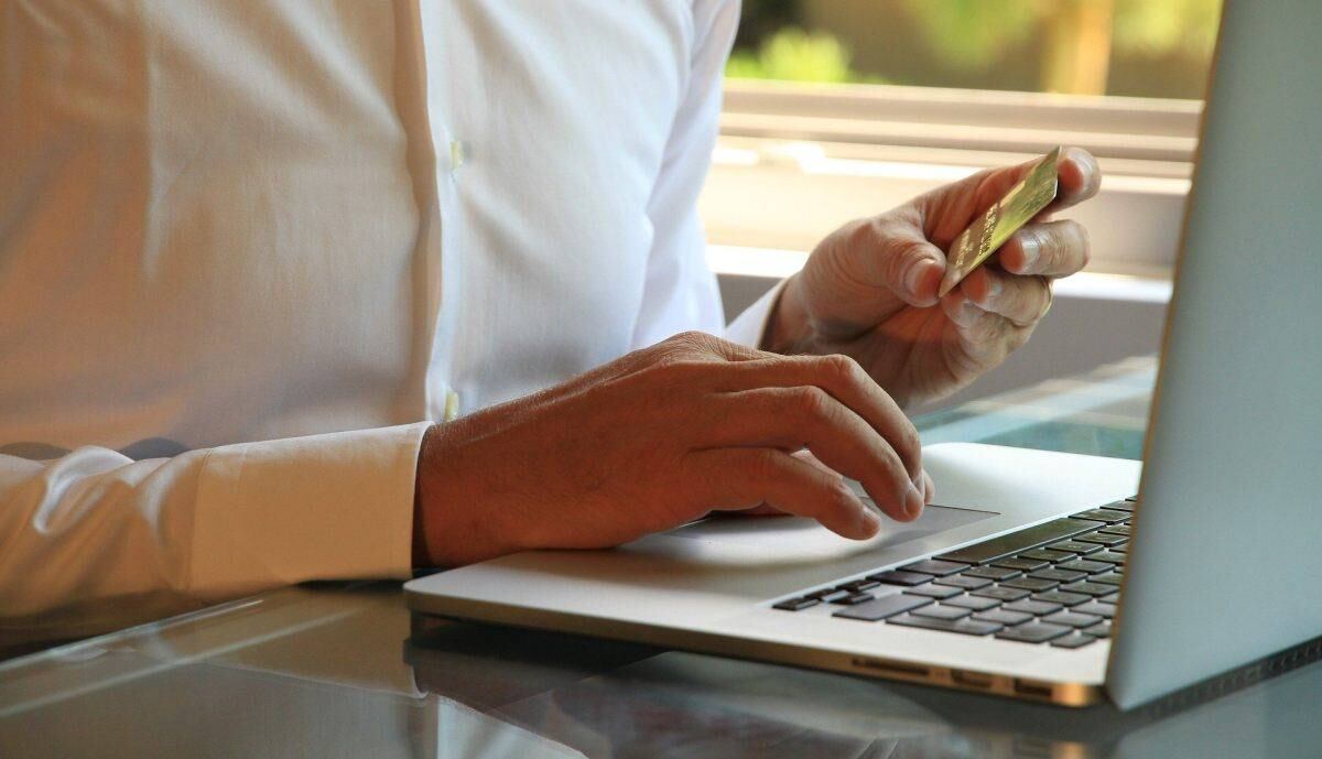 Toma en cuenta estas recomendaciones clave para fortalecer la seguridad de tus finanzas. (Foto: Pixabay)