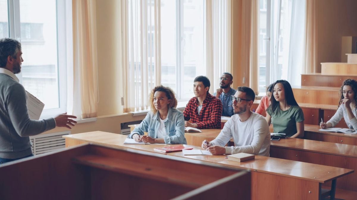Los MBA continúan siendo valorados por las empresas para posiciones de liderazgo, aunque los especialistas advierten que hoy deben complementarse con experiencia, adaptabilidad y habilidades de gestión del cambio. Foto: Pixabay.
