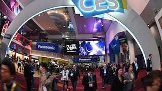 Azotadas por pandemia, las convenciones regresan con cautela
