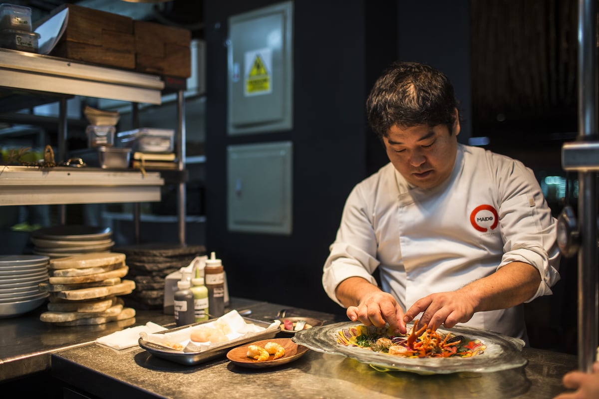 Chef Micha Tsumura no solo crece con Maido sino también con su negocio que nació en 2020 bajo el modelo de dark kitchen (cocina oculta). Foto: Difusión