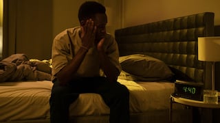 Despertarse a las 3 a. m. con la cabeza llena de preocupaciones: por qué pasa y cómo volver a dormir