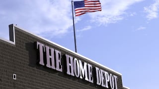 Frente a amenaza de Amazon, Home Depot adquiere rival Company Store