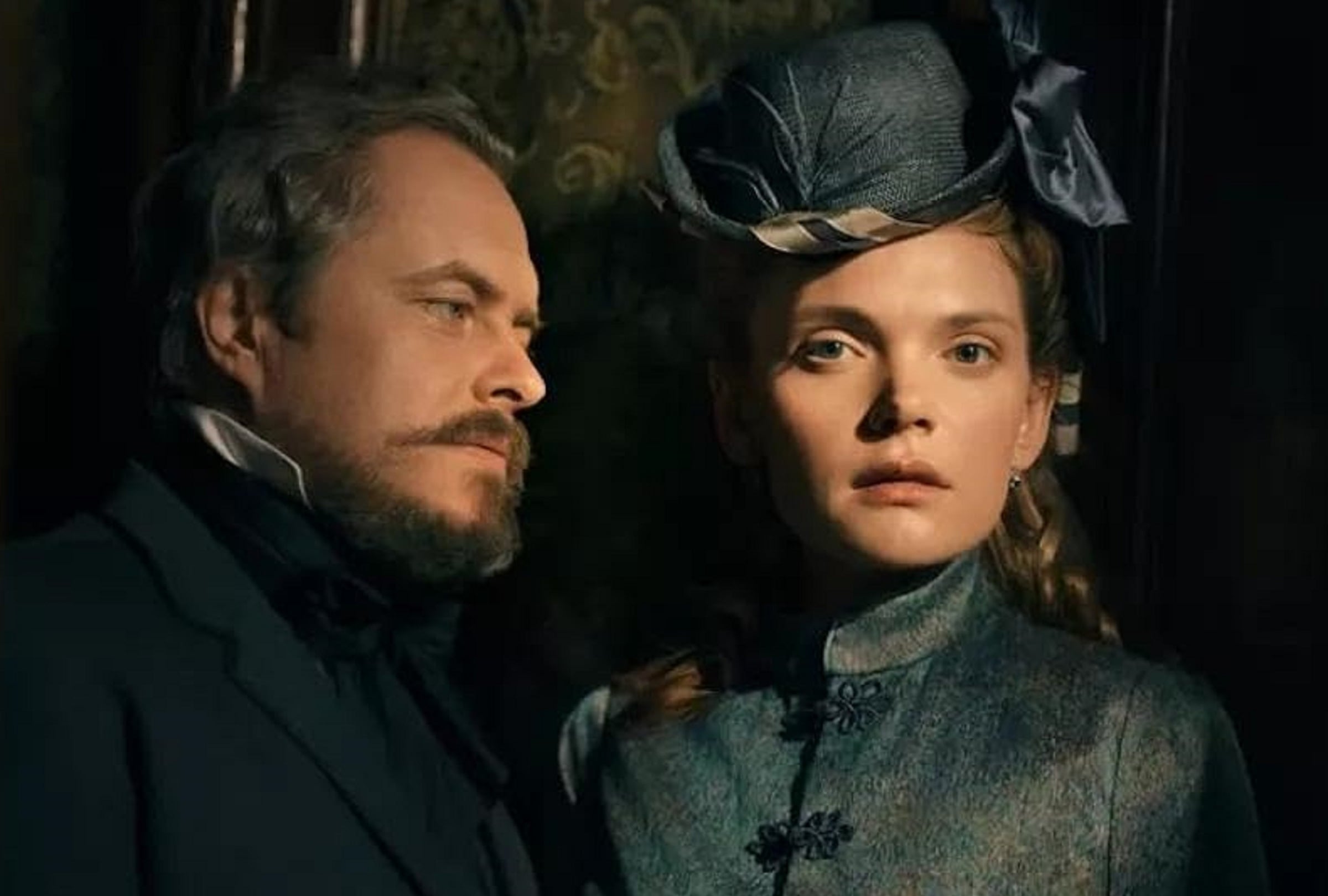 Tomasz Schuchardt y Sandra Drzymalska son los protagonistas de la serie polaca "La muñeca", que retrata la decadencia de la aristocracia del siglo XIX (Foto: Netflix)