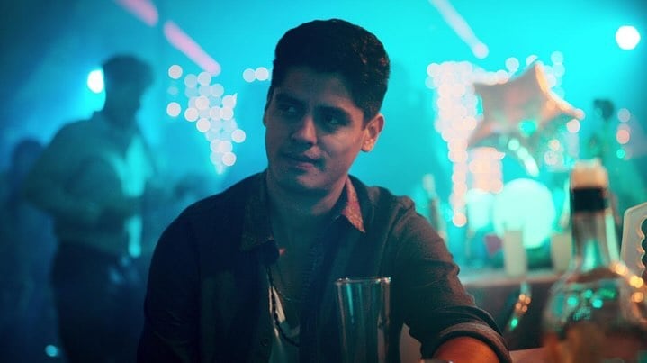 Manuel Villegas como Santos en una escena de la serie “Los reyes de oriente” (Foto: Netflix)