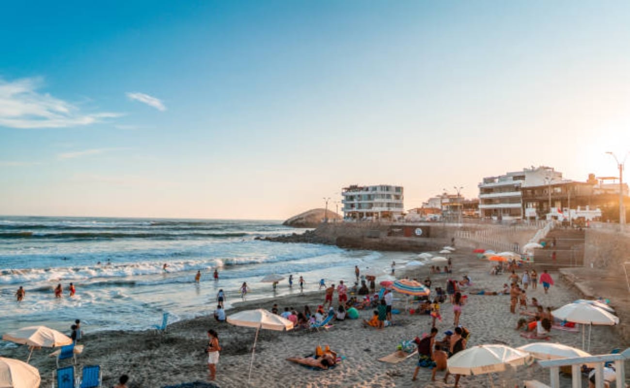 Una playa no saludable puede provocar infecciones cutáneas y gastrointestinales, indican desde Digesa. Foto: referencial