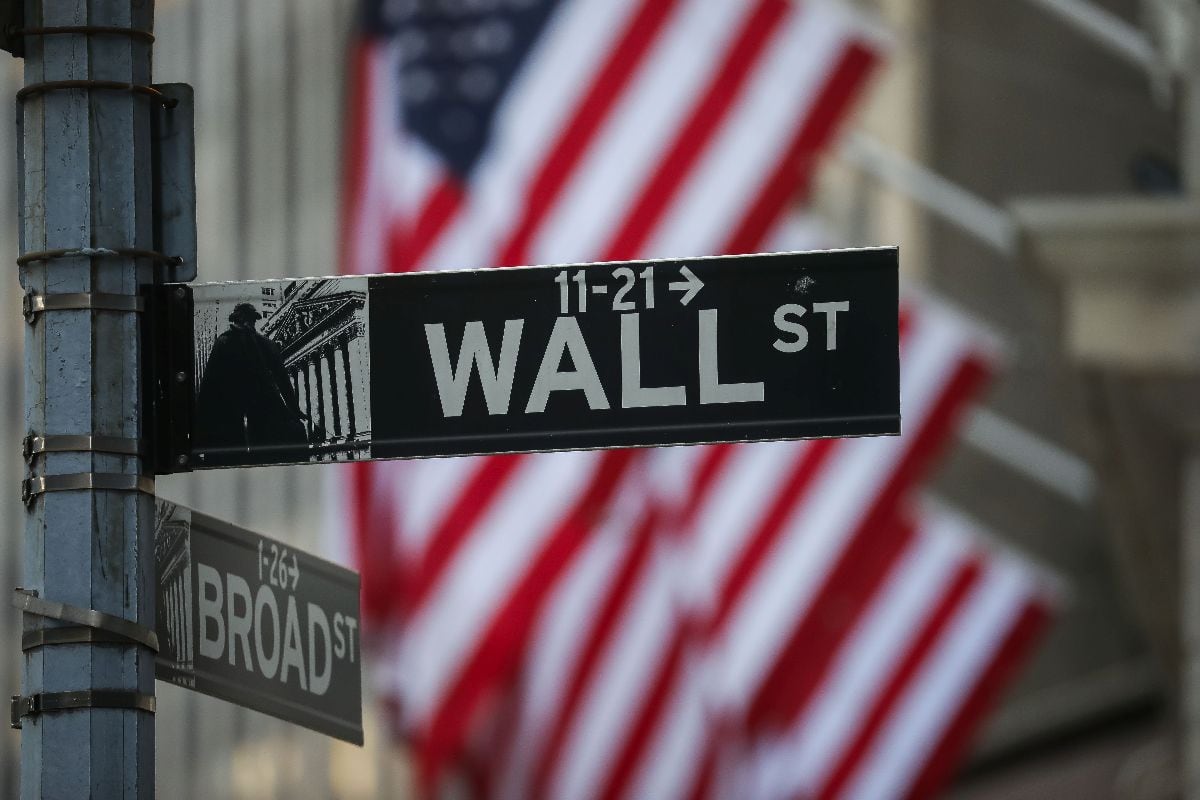 Un letrero de Wall Street frente a la Bolsa de Nueva York (NYSE) en Nueva York, Estados Unidos, el lunes 28 de julio de 2025. Fotógrafo: Michael Nagle/Bloomberg.