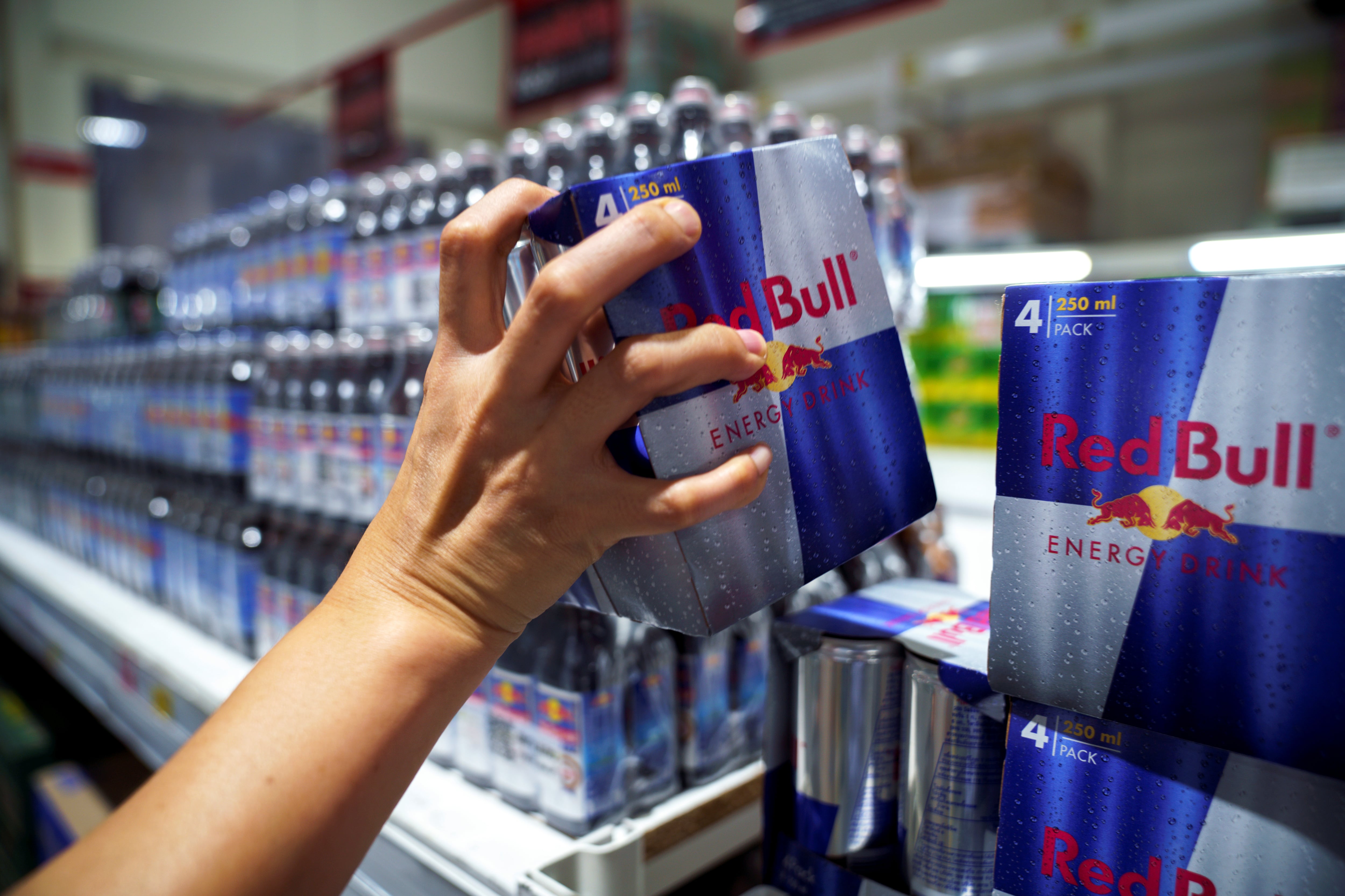 La participación de Red Bull en bodegas es limitada. (Foto: REUTERS/Athit Perawongmetha)