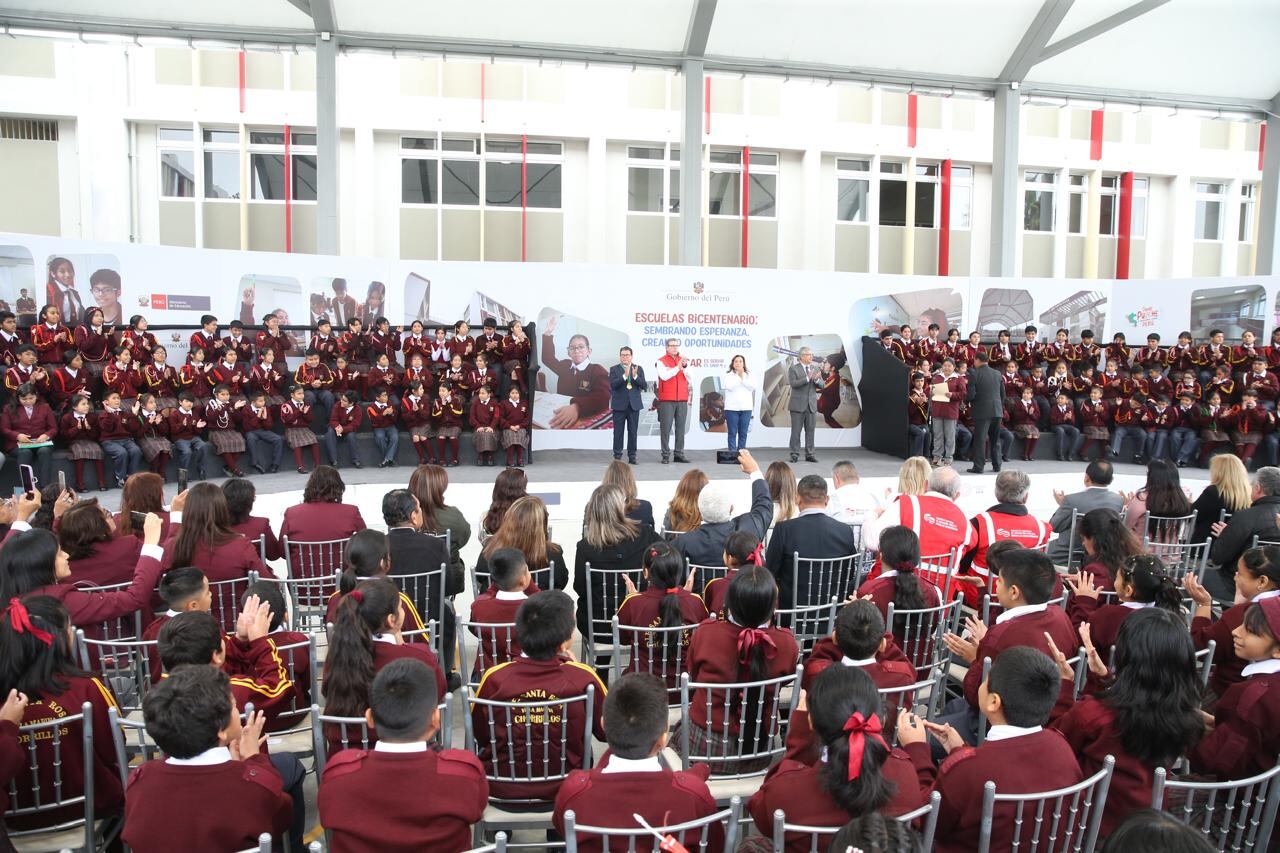 El sector Educación tiene previsto entregar 31 colegios hasta fin de año en beneficio de 43 000 estudiantes, anunció ministro Morgan Quero .