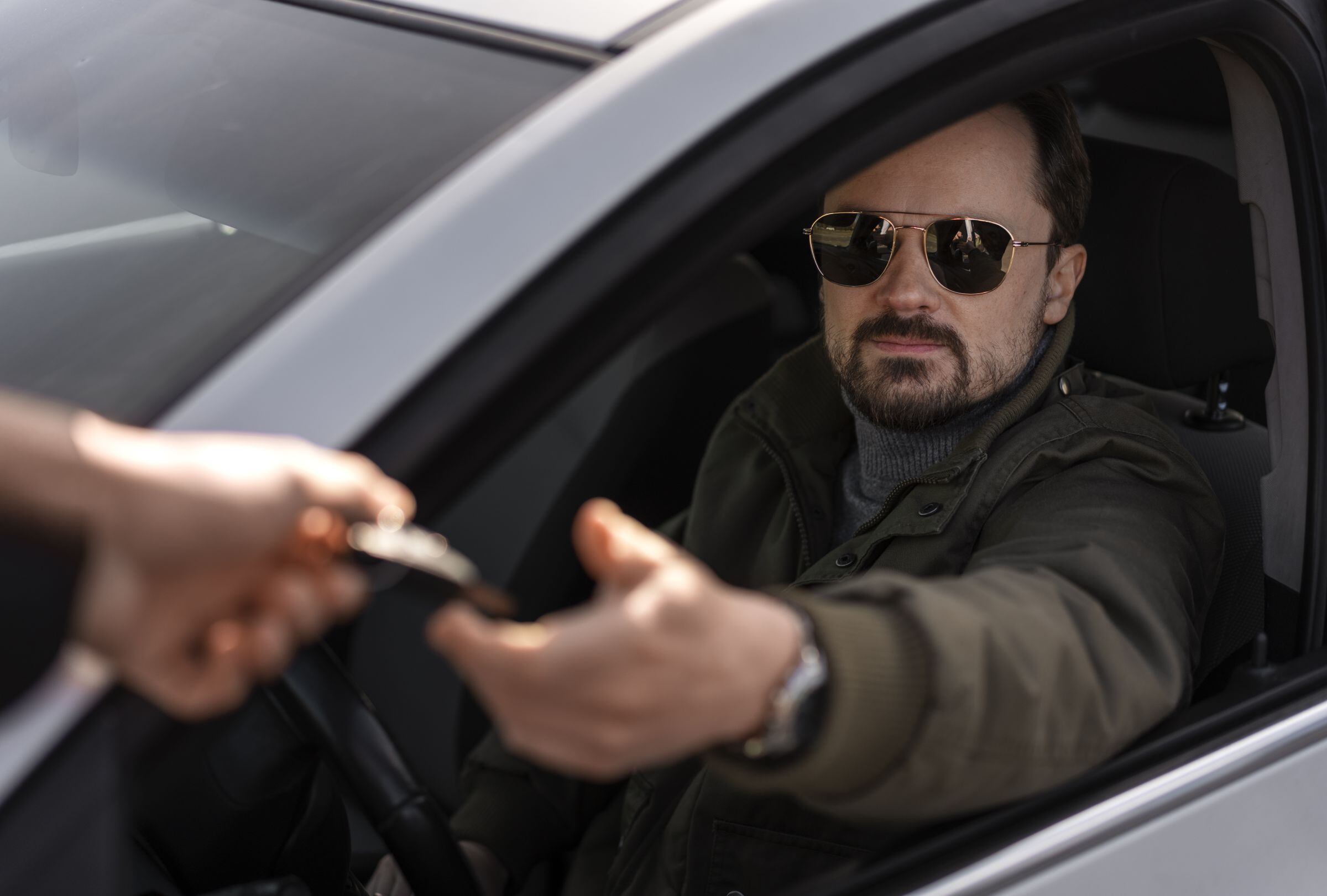 Florida endureció y amplió la ley para incluir a más tipos de vehículos y servicios (Foto: Diseñado por Freepik)