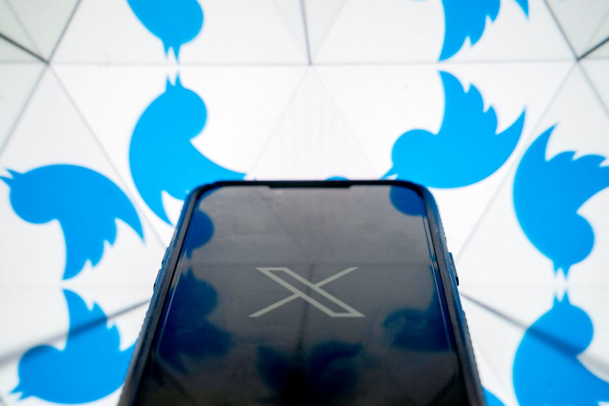 Algunas compañías importantes como Visa y Coca-Cola abandonaron Twitter para no aparecer al lado del contenido “tóxico". Foto: AFP)