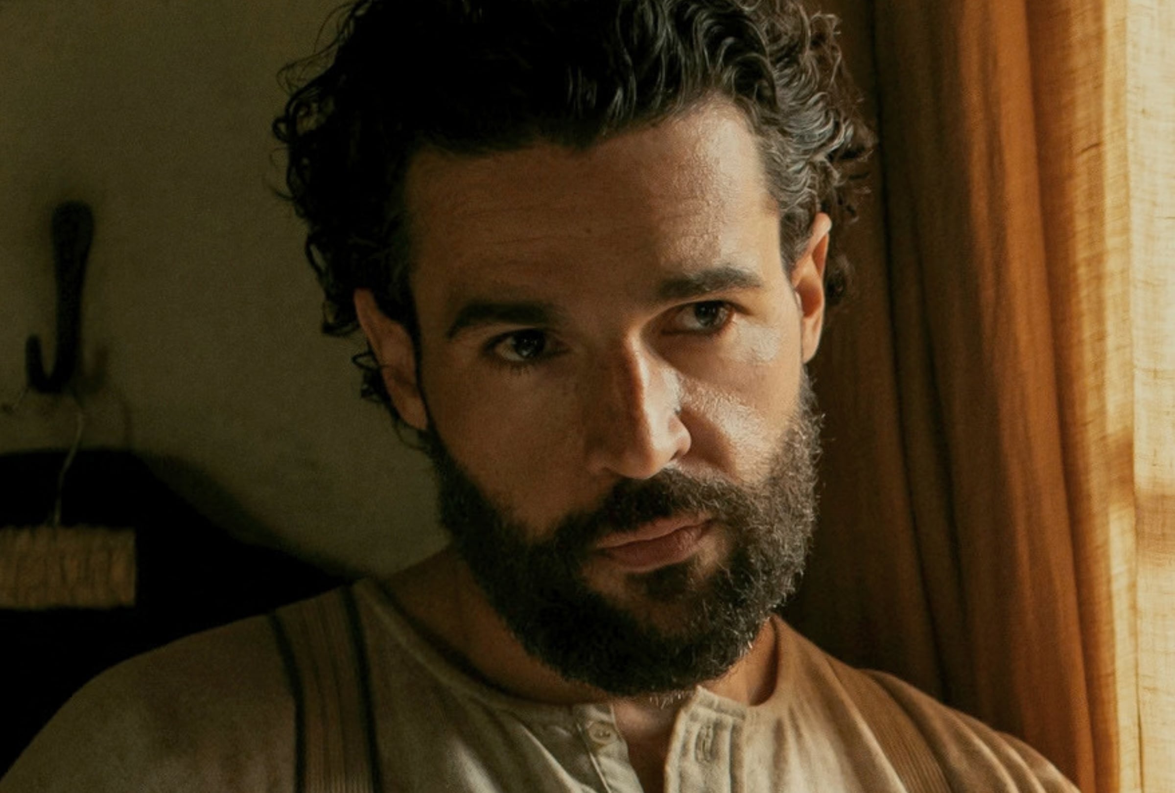Christopher Abbott como Adam Trask en una escena de la serie "East of Eden" (Foto: Anonymous Content / Endeavor Content / Fifth Season / Netflix)