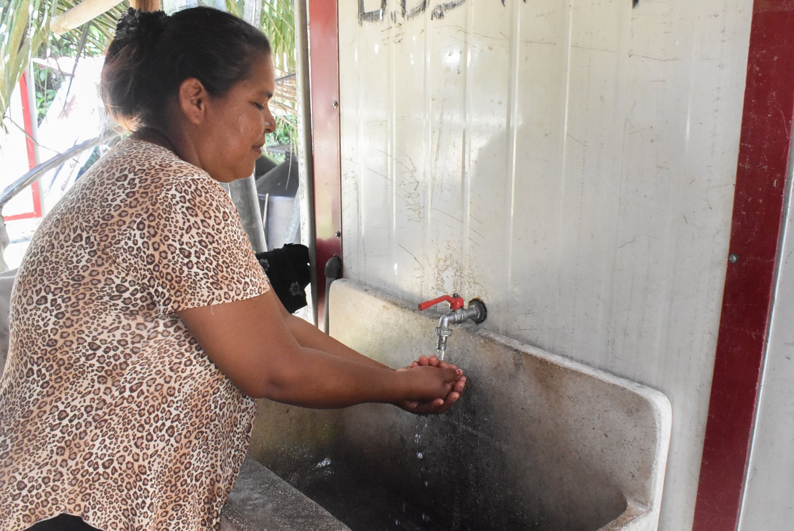 El 90.4% de la población consumió agua proveniente de red pública. Foto: Sunass.