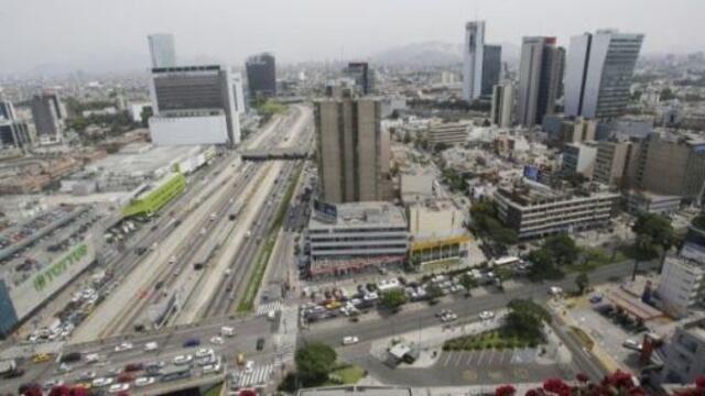 “En Lima hay pocas actividades competitivas que generen empleos mejor pagados”