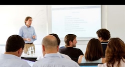 Estas son las universidades que los profesionales eligen para estudiar una maestría