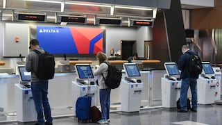 Se acabaron los recortes de vuelos en EE. UU.: la FAA levanta la orden de emergencia y anuncia el regreso a la normalidad en los aeropuertos