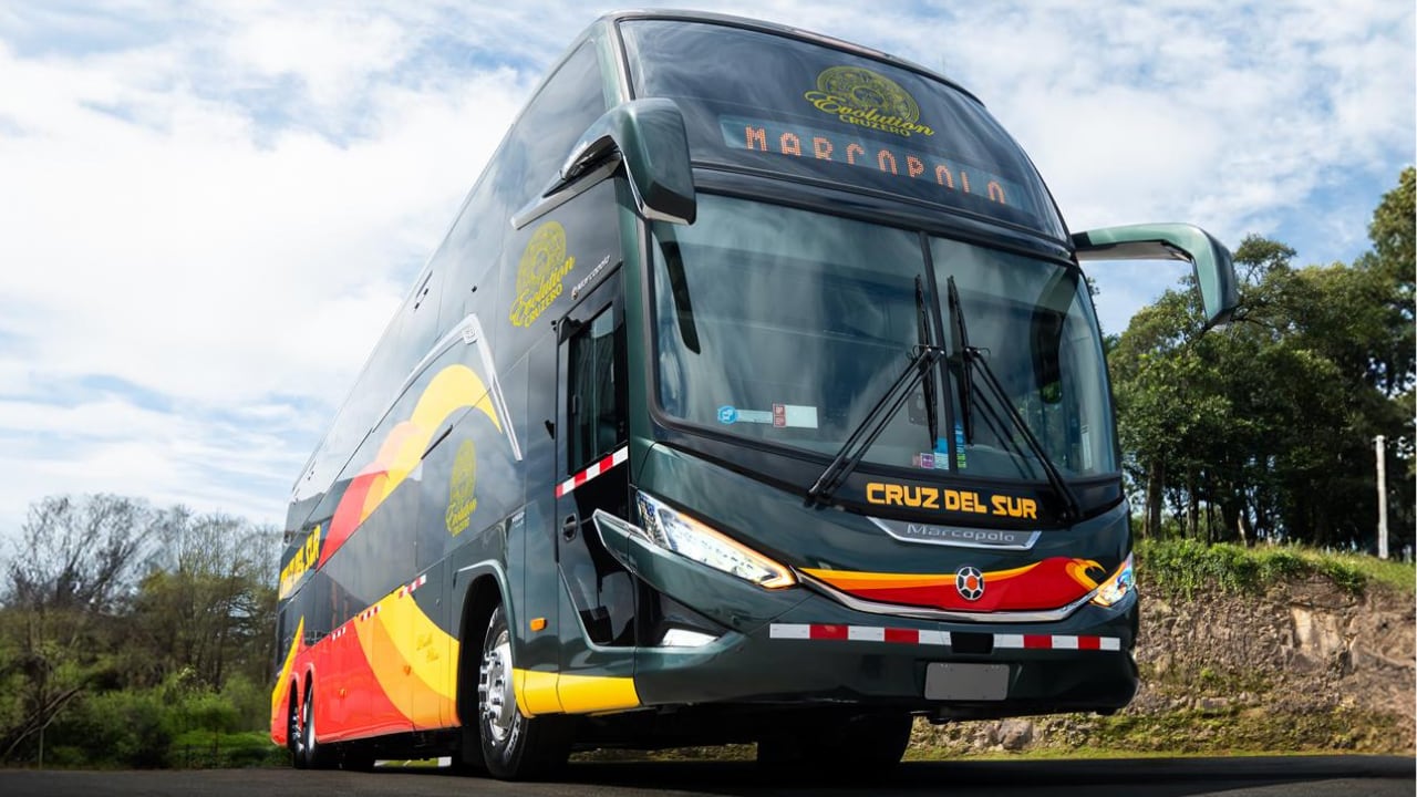 Las primeras operaciones con buses a GNB estarán enfocadas en las rutas de Ica y Paracas desde noviembre de 2026. (Foto: Cruz del Sur)