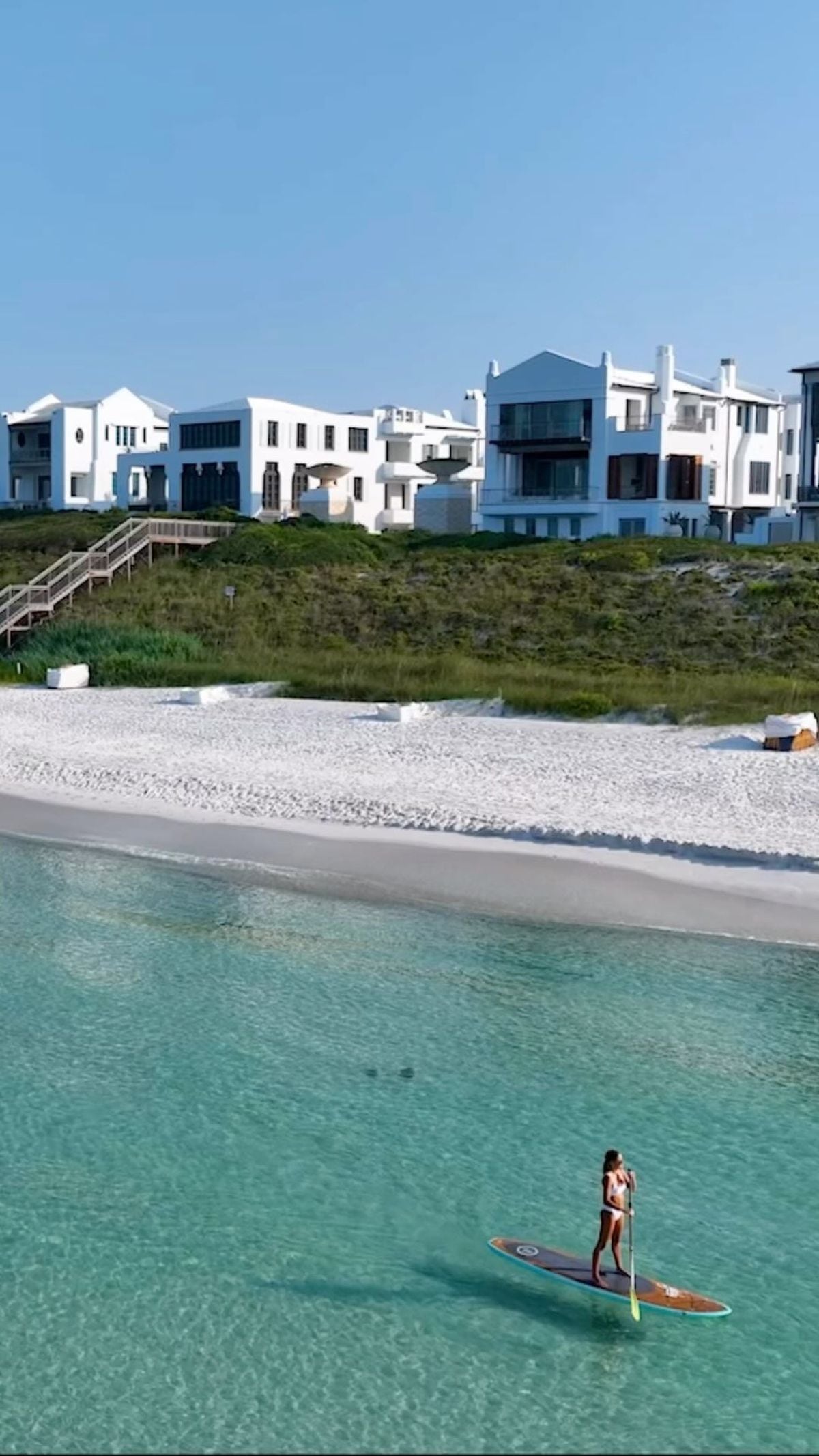 En Alys Beach las playas y la arena blanca cautivan a los visitantes que practican deportes (Foto: @alysbeach / Instagram)