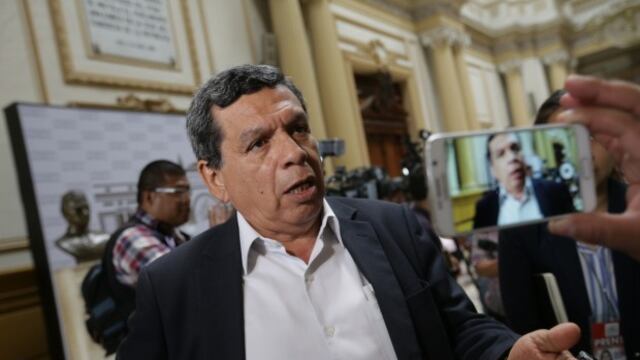Hernando Cevallos: Congresistas disueltos del Frente Amplio no participaremos en elecciones